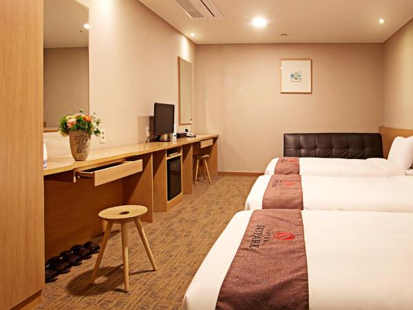 Hotel Skypark Myeongdong 3 : photo 1 de la chambre chambre triple 