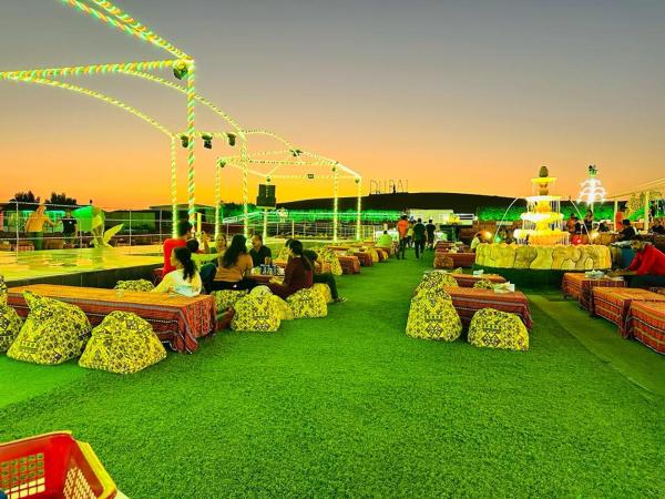 Luxury Overnight stay in Desert Safari Campsite, with dinner, adventure, entertainments, and transfers : photo 6 de la chambre tente
