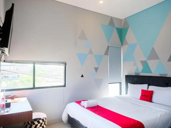 RedDoorz near Sindu Kusuma Edupark 3 : photo 7 de la chambre chambre double supérieure