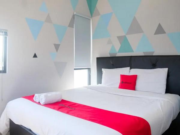 RedDoorz near Sindu Kusuma Edupark 3 : photo 9 de la chambre chambre double supérieure