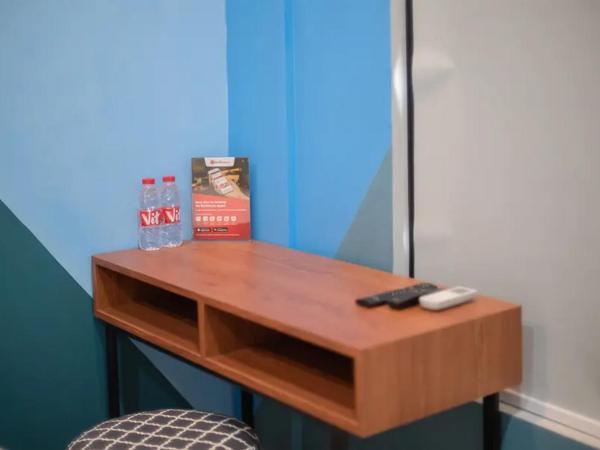 RedDoorz near Sindu Kusuma Edupark 3 : photo 9 de la chambre chambre double standard