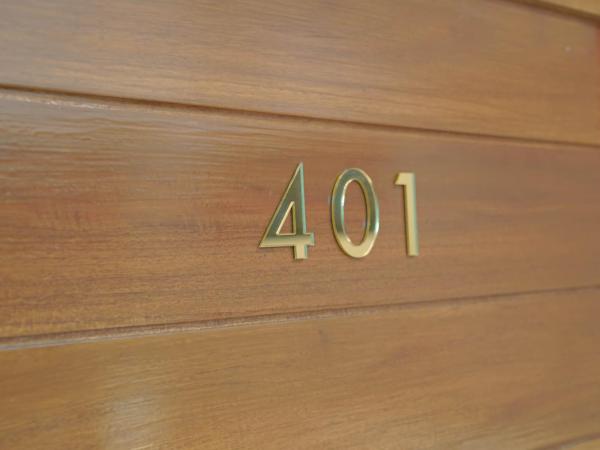 BnB98 Silom Hotel - 1 minutes from SKY TRAIN Sala Daeng station and SUBWAY Silom station : photo 1 de la chambre chambre lit king-size supérieure