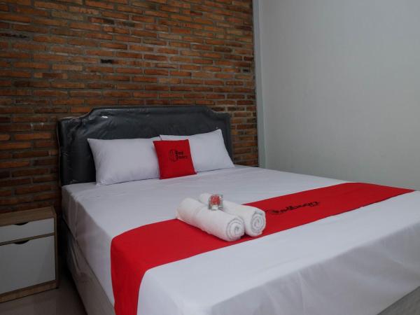 RedDoorz @ Jalan Ringroad Selatan 2 : photo 3 de la chambre chambre double standard