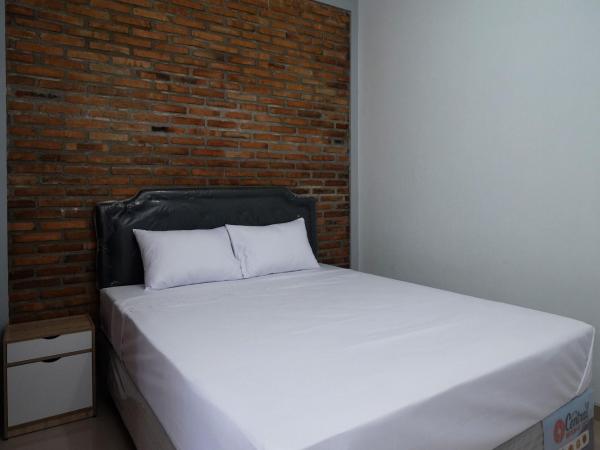 RedDoorz @ Jalan Ringroad Selatan 2 : photo 7 de la chambre chambre double standard