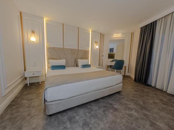 Best Western Plus Khan Hotel : photo 5 de la chambre suite 1 chambre lit king-size avec bain à remous et canapé-lit - vue sur mer - non-fumeurs