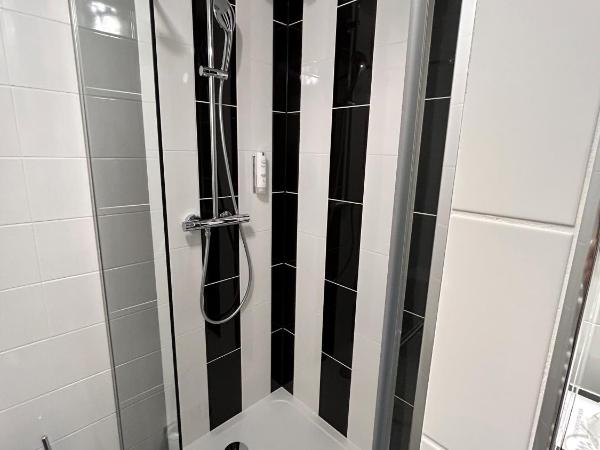 Hôtel Le Bristol Strasbourg Gare : photo 4 de la chambre chambre double confort rénovée