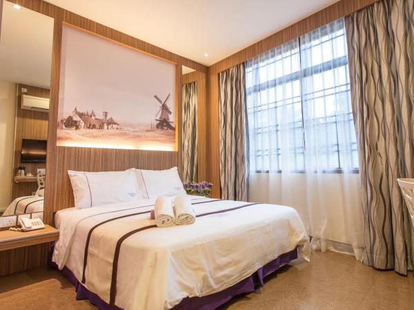 Lavender Inn Nusa Bestari : photo 2 de la chambre chambre double deluxe