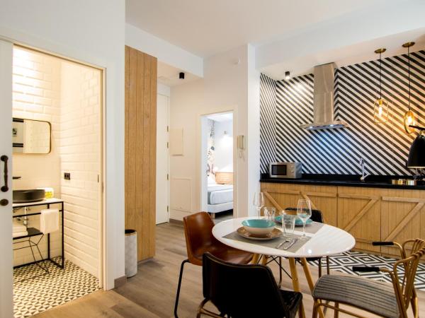 MYR Plaza Mercado & Spa : photo 4 de la chambre chambre familiale deluxe