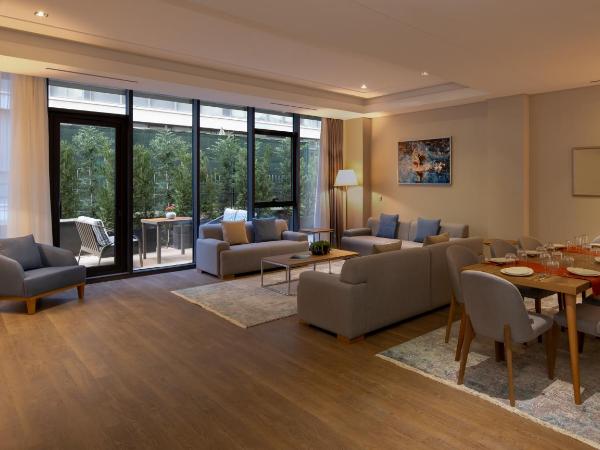 Movenpick Living Istanbul West : photo 8 de la chambre deluxe garden four bedroom apartment