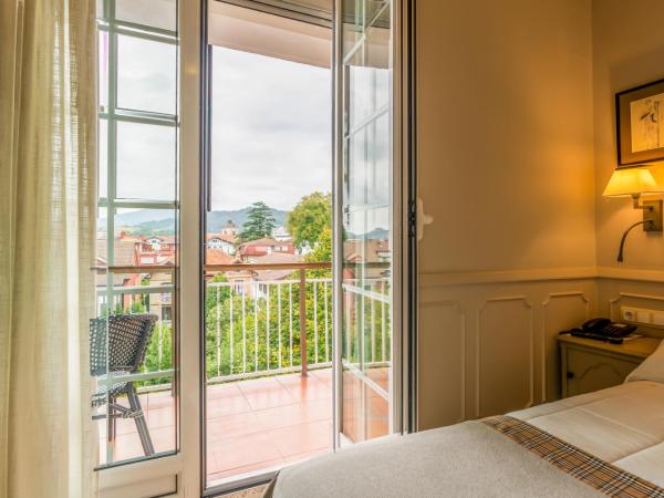 Hotel Alcazar Irun : photo 5 de la chambre chambre double avec balcon