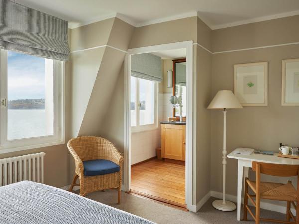Le Grand Hotel des Bains & Spa - Bretagne : photo 3 de la chambre chambre double classique - vue sur mer