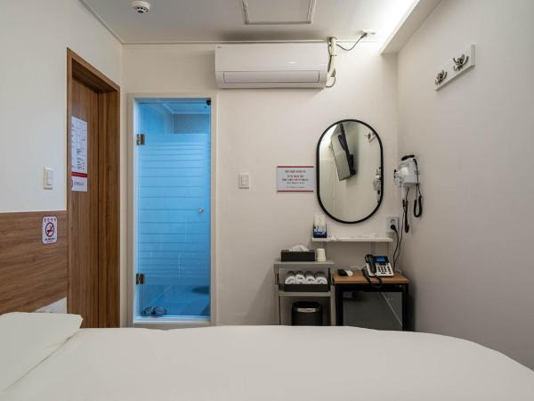 Rose motel : photo 6 de la chambre grande chambre double 