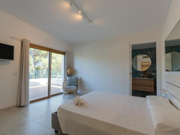 THE BEACH : photo 4 de la chambre chambre double deluxe - vue latérale sur mer