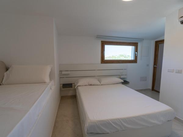 THE BEACH : photo 1 de la chambre chambre double avec terrasse