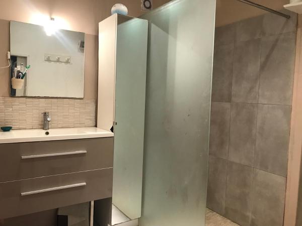 Maison, 2chambres, gde terrasse, prox SNCF, friche et Vieux Port : photo 4 de la chambre maison 2 chambres