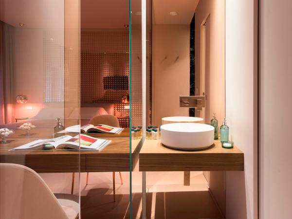 Taormina Infinity Suites : photo 8 de la chambre suite lit queen-size