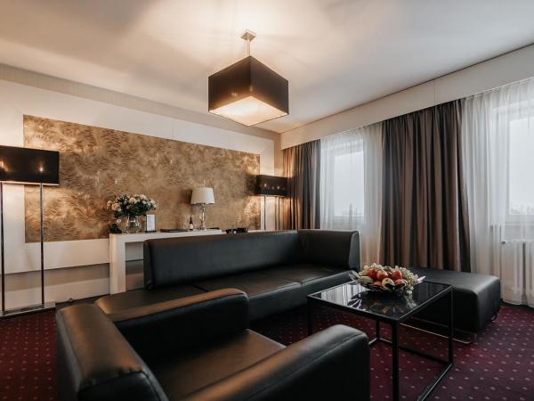 Platinum Palace Boutique Hotel & SPA : photo 3 de la chambre suite lit king-size