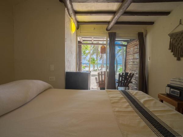 BT Live Tulum located at the party zone : photo 2 de la chambre bungalow