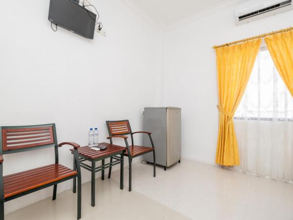 RedDoorz at Gunungsari Surabaya 2 : photo 8 de la chambre chambre double standard