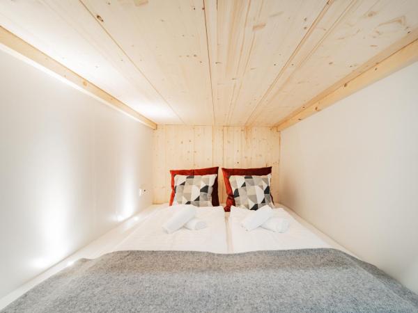 CUBES by Tegetthoff : photo 7 de la chambre chambre double avec salle de bains commune