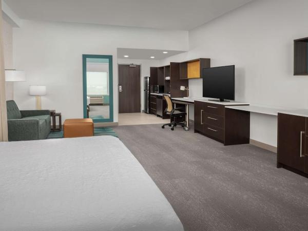 Home2 Suites Orlando Southeast Nona : photo 2 de la chambre king studio suite with accessible tub - mobility access