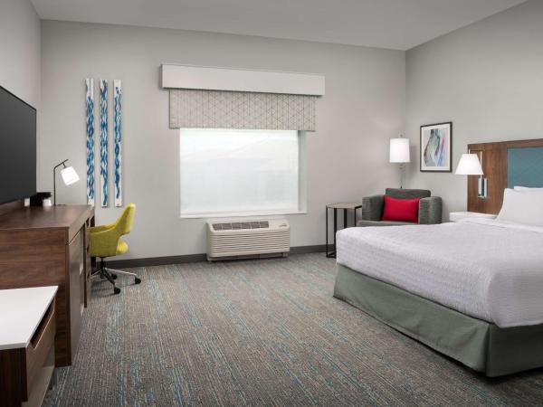 Hampton Inn Orlando Southeast Nona : photo 2 de la chambre chambre lit king-size avec baignoire - accessible aux personnes à mobilité réduite