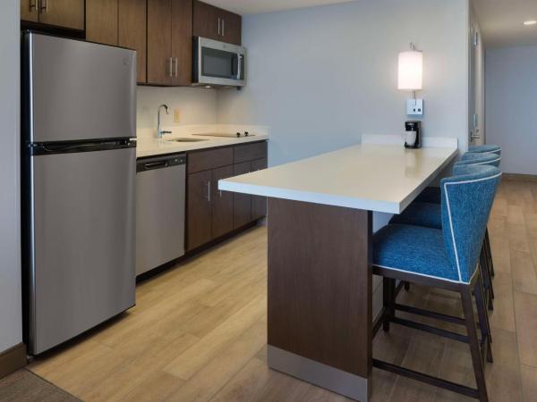 Hampton Inn & Suites Myrtle Beach Oceanfront : photo 2 de la chambre 1 king/1 qn/bunkbeds 2 br/2 bath oceanfront suite