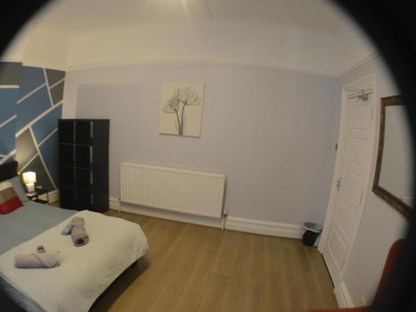 Kensington Guest House Liverpool : photo 6 de la chambre chambre triple