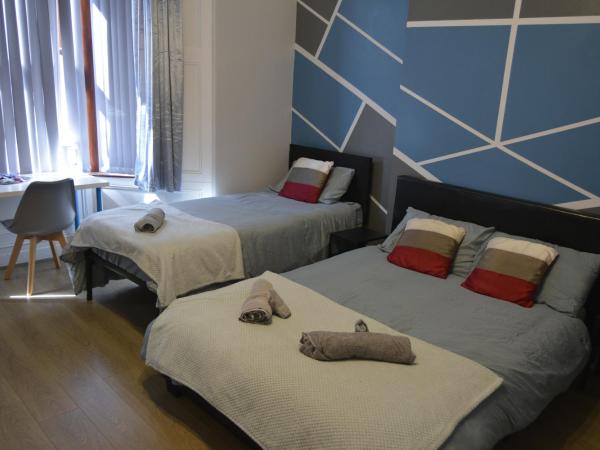 Kensington Guest House Liverpool : photo 2 de la chambre chambre triple
