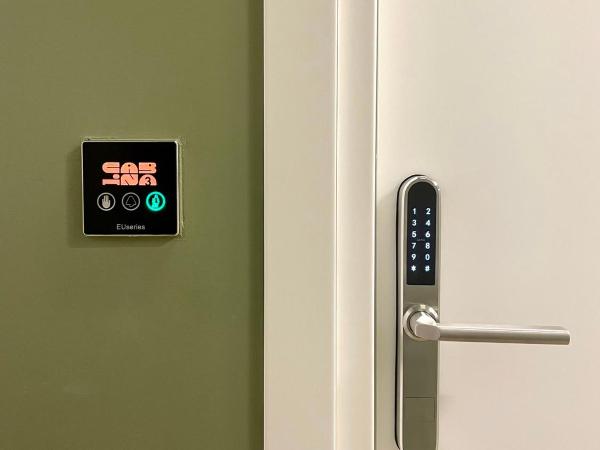 Cabins Sleeping : photo 5 de la chambre cabin_03_sleeping