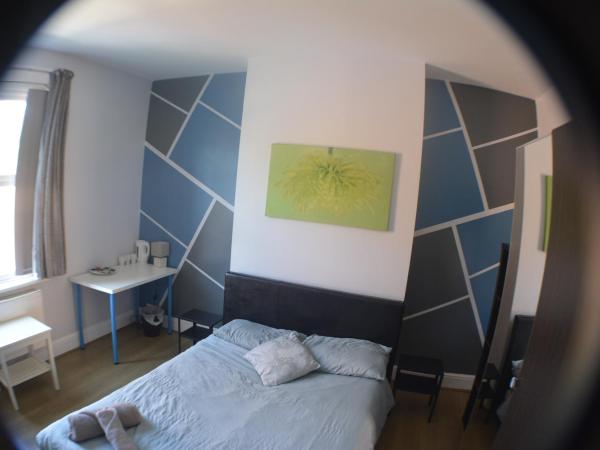 Kensington Guest House Liverpool : photo 5 de la chambre chambre triple Économique