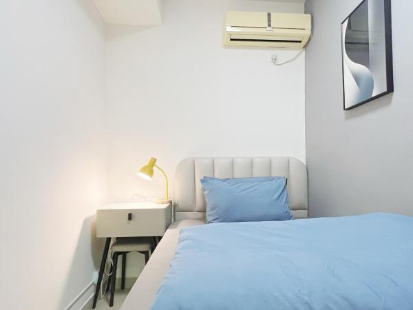 Student Accommodation - 26 Man Yuen Street : photo 2 de la chambre chambre double Économique