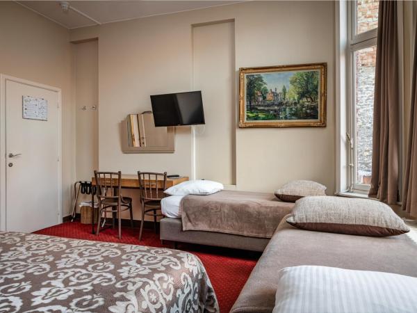 Hotel Van Eyck : photo 3 de la chambre chambre quadruple standard