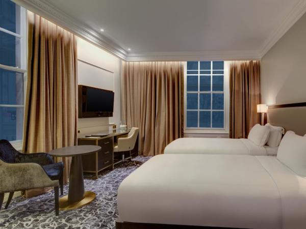 Hilton London Euston : photo 6 de la chambre chambre lits jumeaux