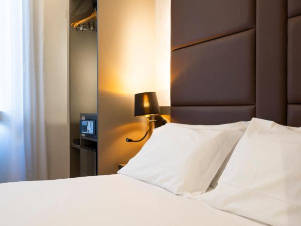 London Hotel : photo 9 de la chambre chambre double ou lits jumeaux standard