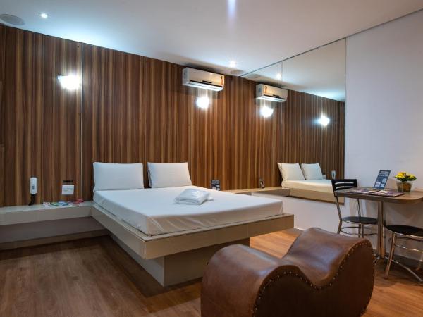 Motel Fantasy 1 : photo 2 de la chambre suite deluxe avec lit king-size
