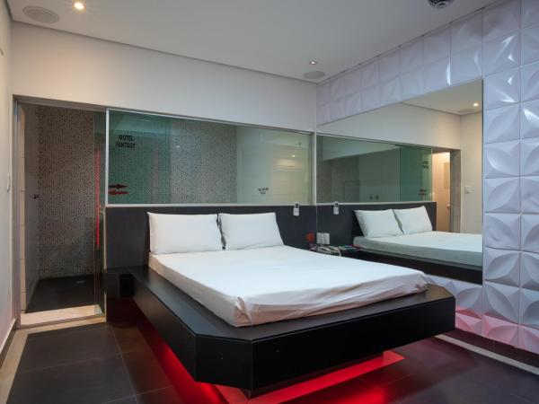 Motel Fantasy 1 : photo 6 de la chambre suite deluxe avec baignoire spa
