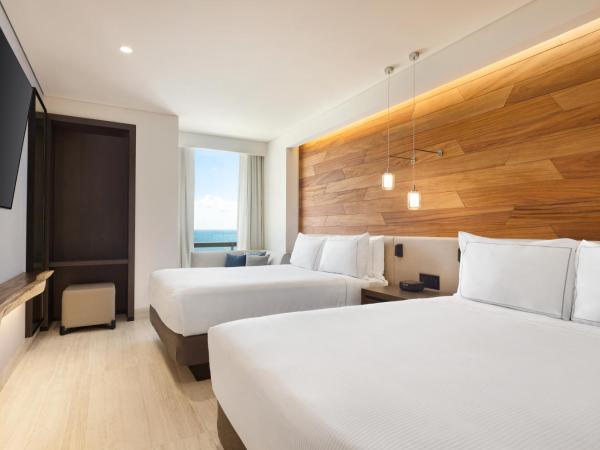 Hilton Cancun, an All-Inclusive Resort : photo 4 de la chambre suite 1 chambre lit queen-size côté océan