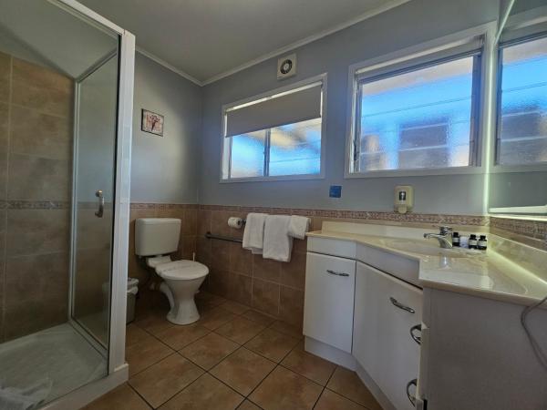 Tui Oaks Motel : photo 3 de la chambre appartement - rez-de-chaussée