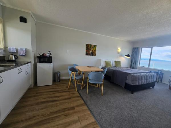 Tui Oaks Motel : photo 3 de la chambre appartement - vue sur lac