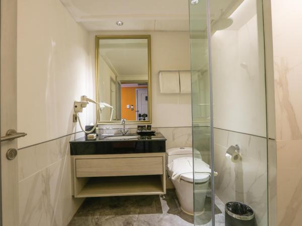 Java Paragon Hotel & Residences : photo 6 de la chambre superior king premier