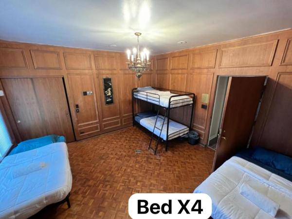Pill Hill Mansion : photo 1 de la chambre lit superposé dans dortoir mixte