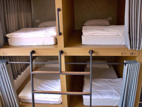 Lost Inn BKK : photo 5 de la chambre dortoir mixte de 8 lits 