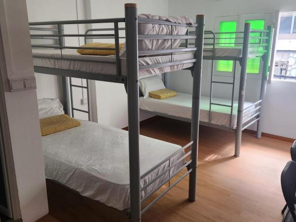 Duke Living : photo 5 de la chambre chambre quadruple avec salle de bains privative