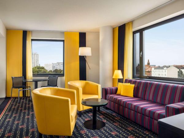 Vienna House Easy by Wyndham Katowice : photo 1 de la chambre classic apartment with king or two single beds