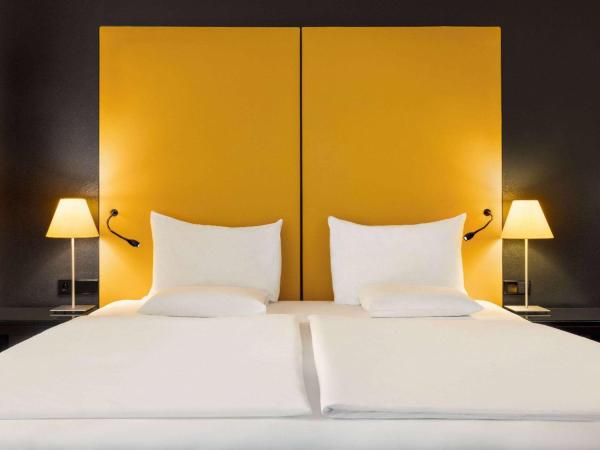 Vienna House Easy by Wyndham Katowice : photo 3 de la chambre chambre accessible