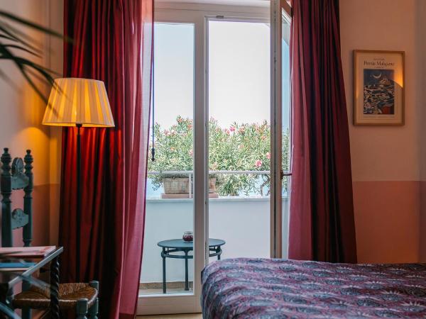 Il Capri Hotel : photo 1 de la chambre chambre double avec balcon - vue sur mer