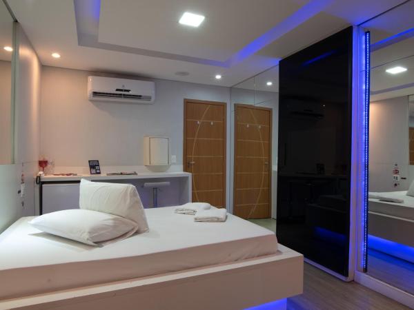 Motel fantasy 4 (adult Only) : photo 9 de la chambre suite deluxe avec baignoire spa