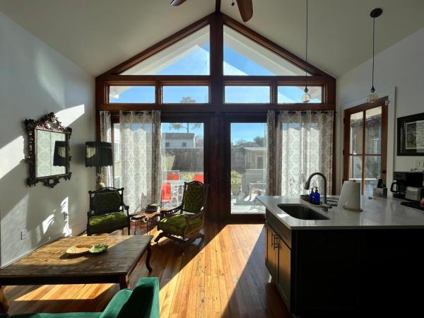 Auld Sweet Olive Bed and Breakfast : photo 5 de la chambre suite deluxe avec lit king-size