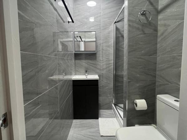 Plaza London Hotel : photo 5 de la chambre hébergement supérieur avec salle de bains privative